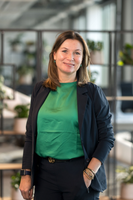 Host: Kirsten Barnhoorn